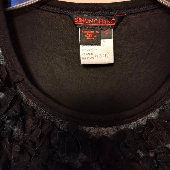 NWT Simon Chang Women's Black Gray Patchwork Floral Design Blouse 6 S - Picture 7 of 9